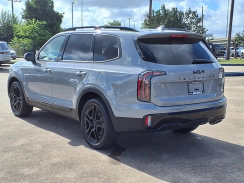 Used 2025 Kia Telluride SX X-Line AWD/4WD image 2