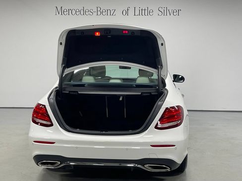 Certified 2017 Mercedes-Benz E 300 4MATIC image 5