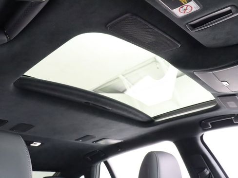 Used 2019 Lexus LS 500 w/ Interior Upgrade Package RWD image 32