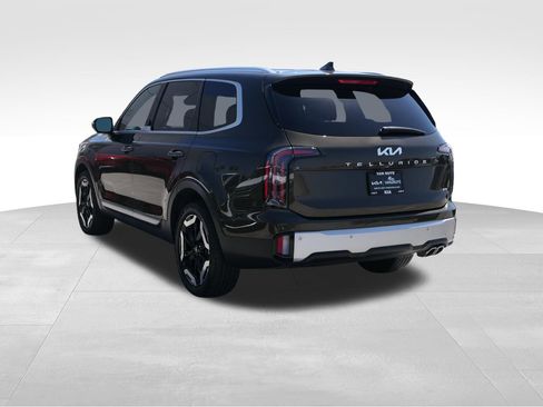 Used 2023 Kia Telluride EX w/ EX Captain's Chair Package AWD/4WD image 10