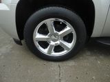 Used 2013 Chevrolet Suburban LTZ image 2