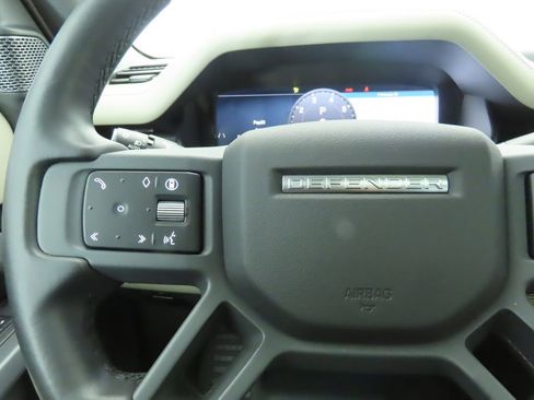 Used 2024 Land Rover Defender 110 X-Dynamic SE image 11