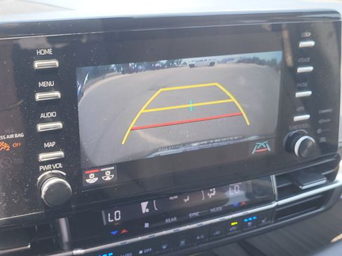 Certified 2021 Toyota Sienna Limited FWD image 19