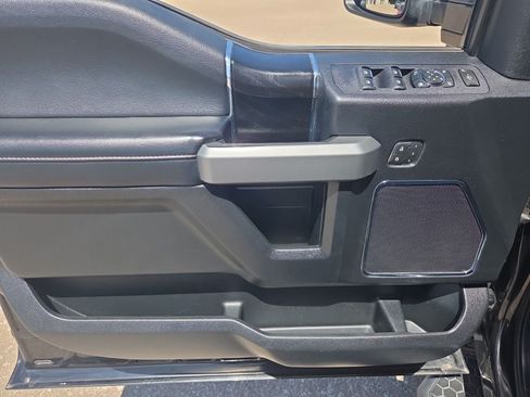 Used 2019 Ford F250 Platinum w/ Platinum Ultimate Package AWD/4WD image 21
