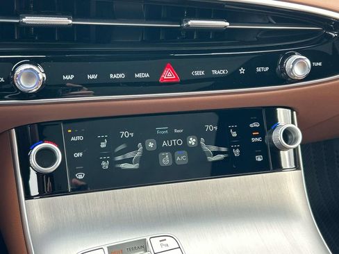 New 2026 Genesis GV70 2.5T Advanced AWD/4WD image 34