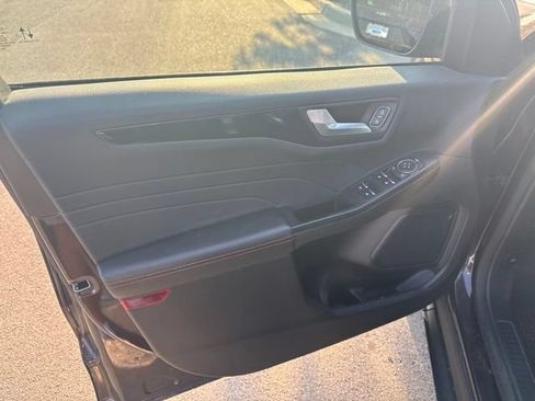 Used 2023 Ford Escape ST-Line w/ Tech Pack #1 AWD/4WD image 8