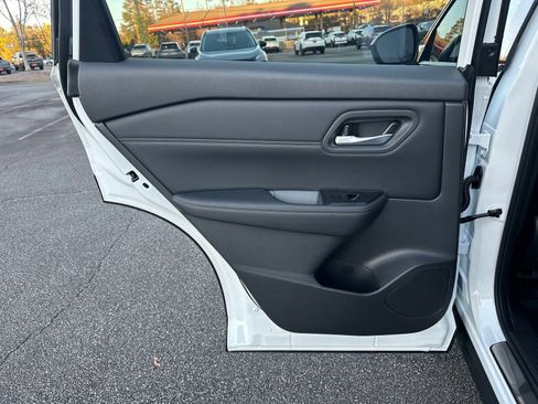 New 2026 Nissan Rogue SV image 22