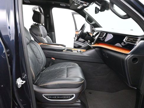Used 2022 Jeep Grand Wagoneer Series III image 37