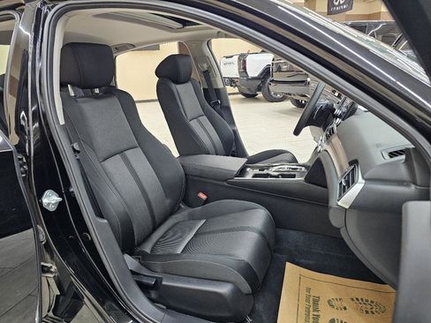 Used 2021 Honda Accord EX image 18