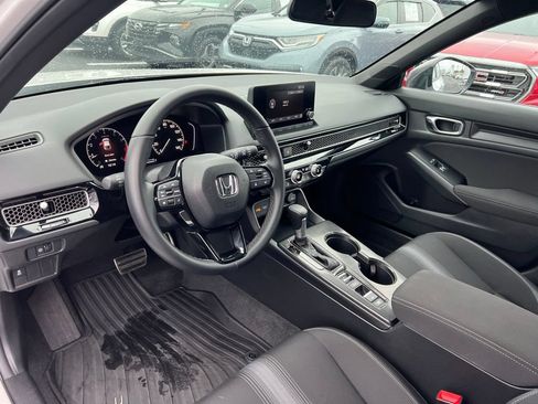 Used 2025 Honda Civic Sport image 9