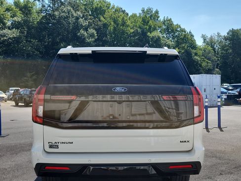 Used 2025 Ford Expedition Max Platinum w/ Stealth Performance Package AWD/4WD image 4