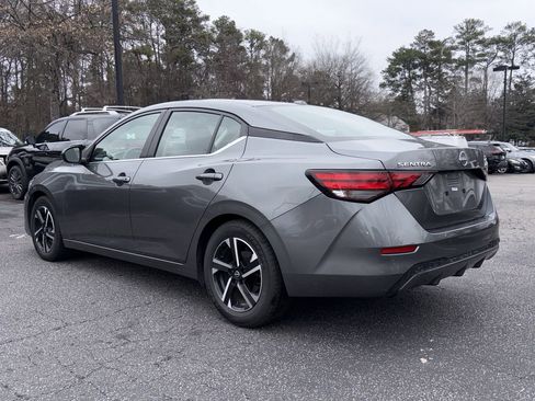 Used 2024 Nissan Sentra SV image 2