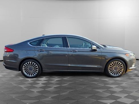 Used 2017 Ford Fusion SE w/ Fusion SE Technology Package FWD image 8