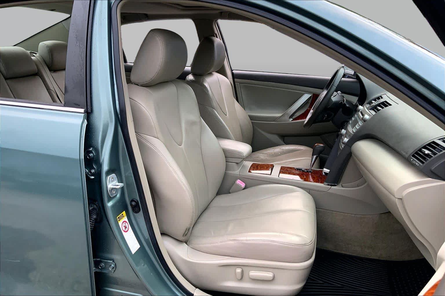 Used 2008 Toyota Camry XLE FWD image 7