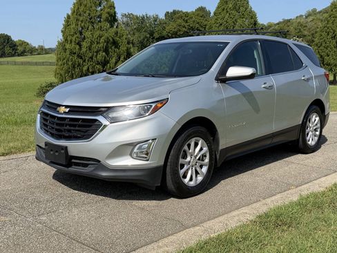 Used 2018 Chevrolet Equinox LT FWD image 1