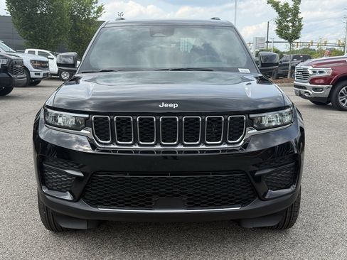 New 2026 Jeep Grand Cherokee Laredo X RWD image 3