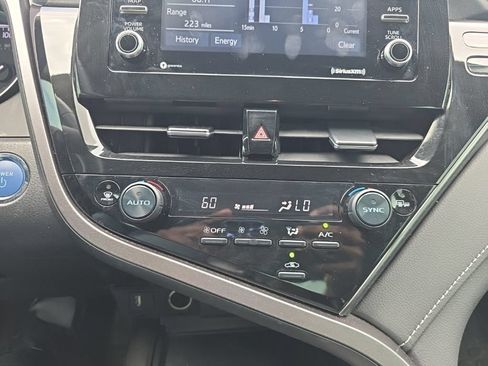 Used 2024 Toyota Camry SE FWD image 18