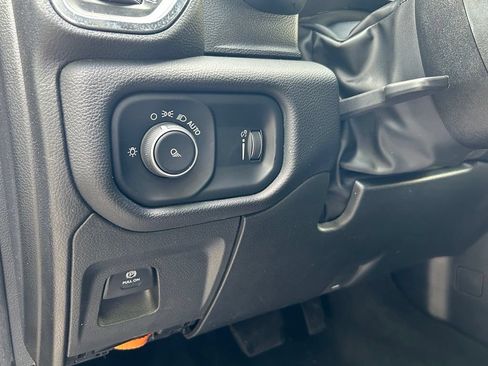 Used 2024 RAM 1500 Laramie RWD image 18