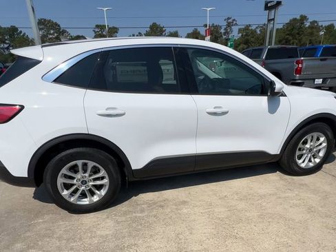Used 2021 Ford Escape SE image 10