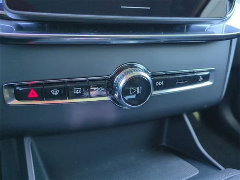 New 2026 Volvo XC90 B6 Plus w/ Protection Package Premier image 21