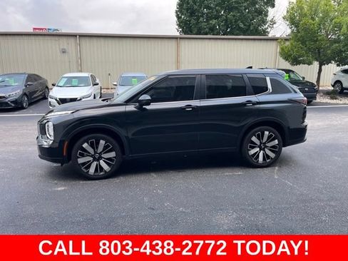 Used 2025 Mitsubishi Outlander SE AWD/4WD image 35