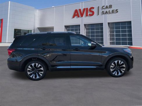 Used 2025 Ford Explorer Platinum w/ LUX Leather Package image 5