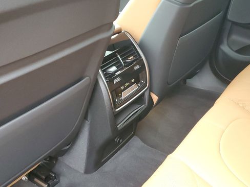 Certified 2025 BMW X6 M60i w/ Climate Comfort Package image 23