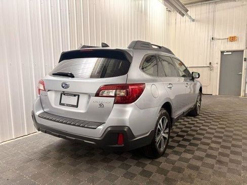 Used 2019 Subaru Outback 2.5i Limited AWD/4WD image 24