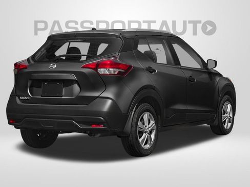 Used 2020 Nissan Kicks S FWD image 2
