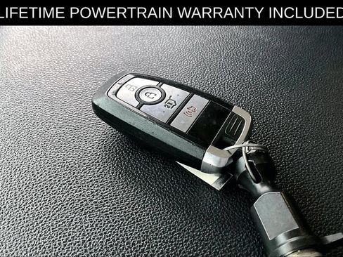 Used 2024 Ford Expedition XLT AWD/4WD image 13
