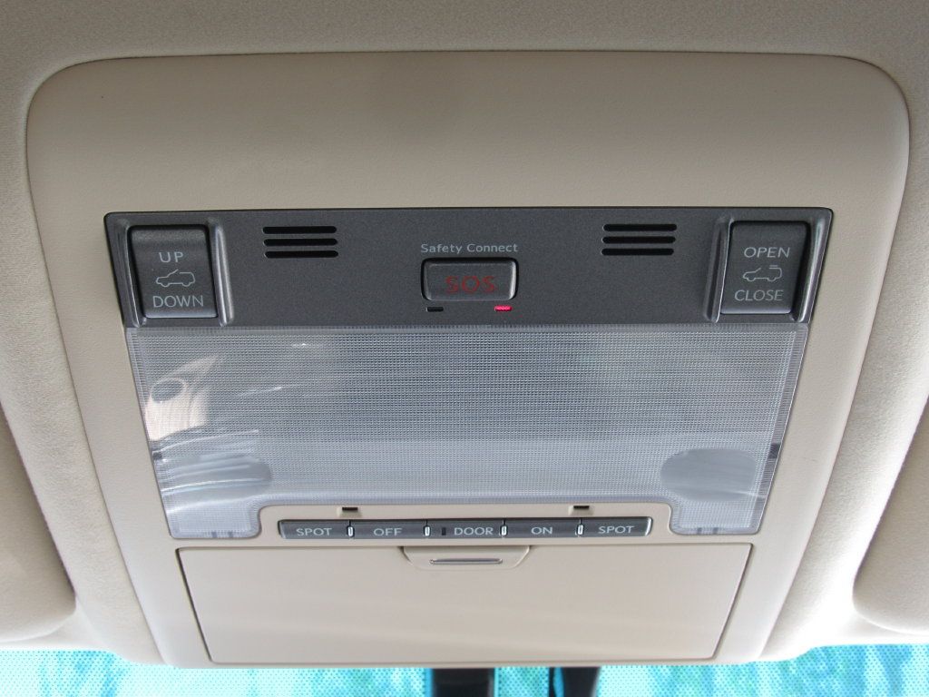 Used 2015 Lexus LX 570 4WD w/ Luxury Package image 29