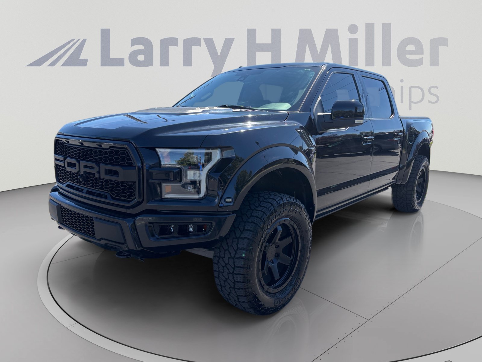 Used 2018 Ford F150 Raptor w/ Equipment Group 802A Luxury AWD/4WD image 1