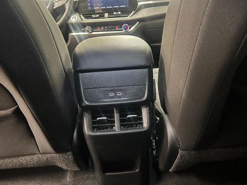 Used 2025 Chevrolet Equinox LT image 54