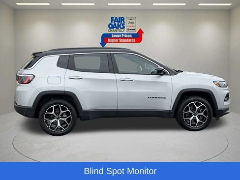Certified 2025 Jeep Compass Limited AWD/4WD image 7