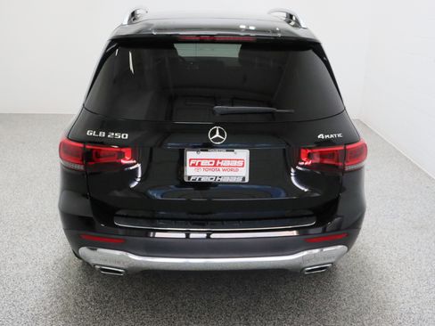 Used 2020 Mercedes-Benz GLB 250 4MATIC image 8