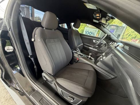 Used 2019 Ford Mustang GT RWD image 7
