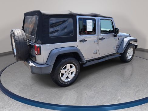 Used 2018 Jeep Wrangler Unlimited Sport S AWD/4WD image 5