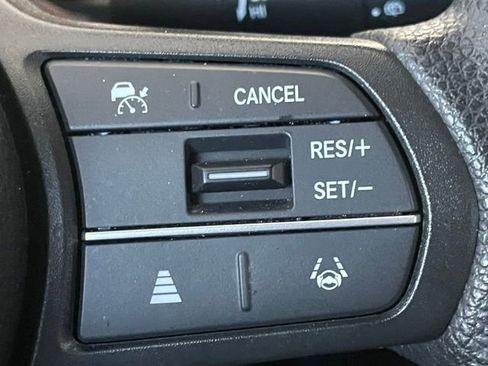 Certified 2025 Honda HR-V LX image 10