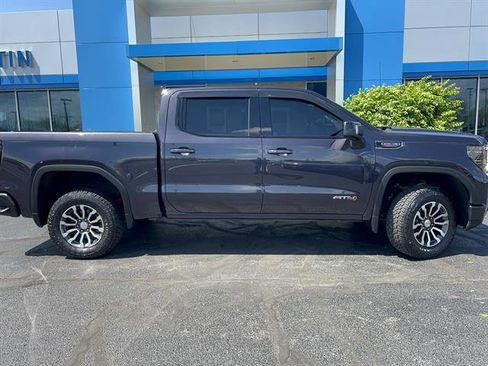 Used 2022 GMC Sierra 1500 AT4 w/ AT4 Premium Package AWD/4WD image 9