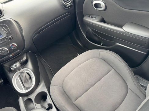 Used 2019 Kia Soul image 15