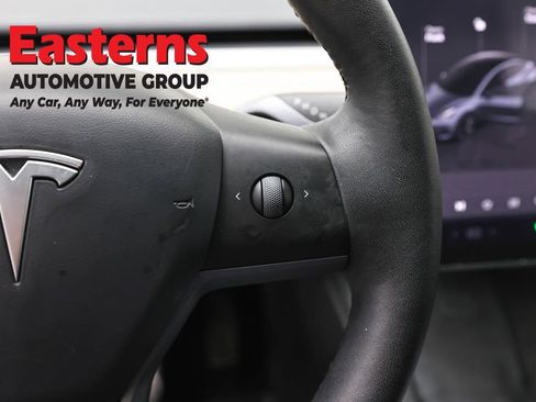 Used 2023 Tesla Model 3 Standard Range RWD image 16