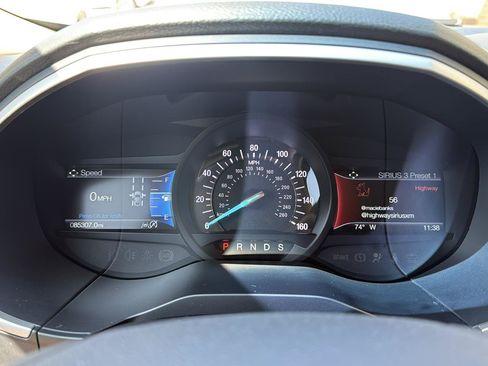 Used 2019 Ford Edge SEL w/ Equipment Group 201A FWD image 14