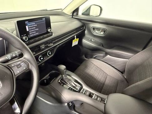 Used 2023 Honda HR-V LX image 26