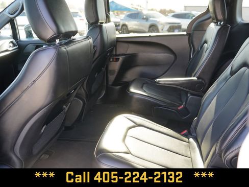 Used 2025 Chrysler Pacifica Select FWD image 27