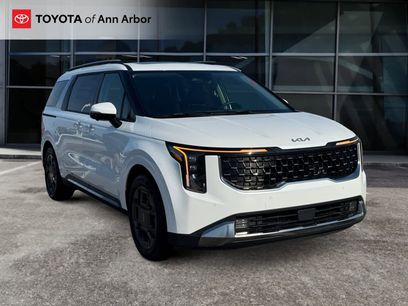 Used 2025 Kia Carnival SX