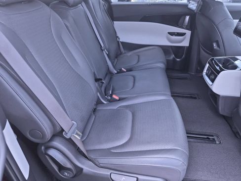 Used 2024 Kia Carnival SX Prestige FWD image 21