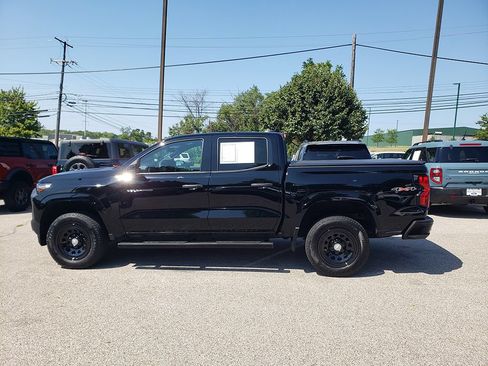 Used 2024 Chevrolet Colorado W/T w/ WT Convenience Package II AWD/4WD image 8