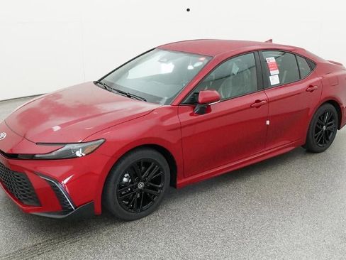 New 2026 Toyota Camry SE FWD image 1