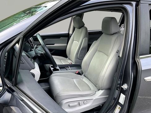Used 2024 Honda Odyssey EX-L image 17