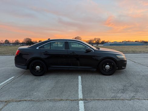 Used 2013 Ford Taurus Police Interceptor image 4